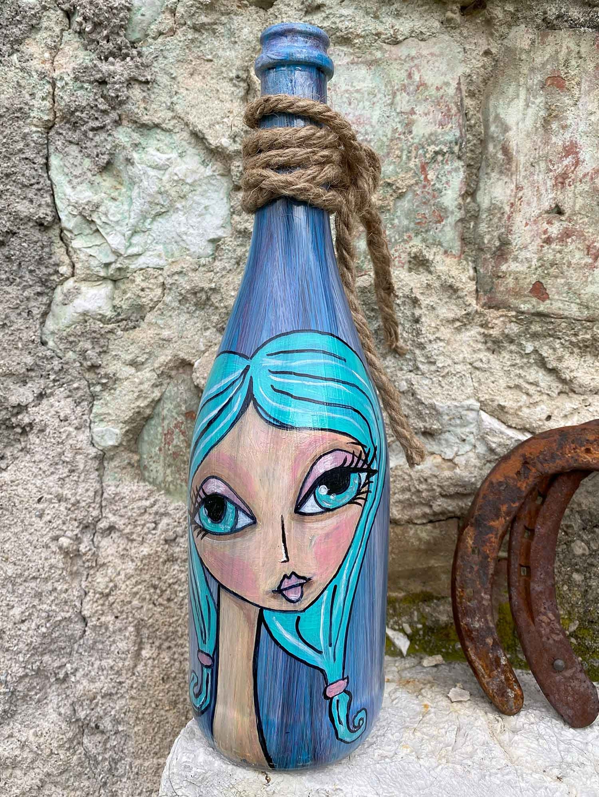 Donna che sogna ad occhi aperti